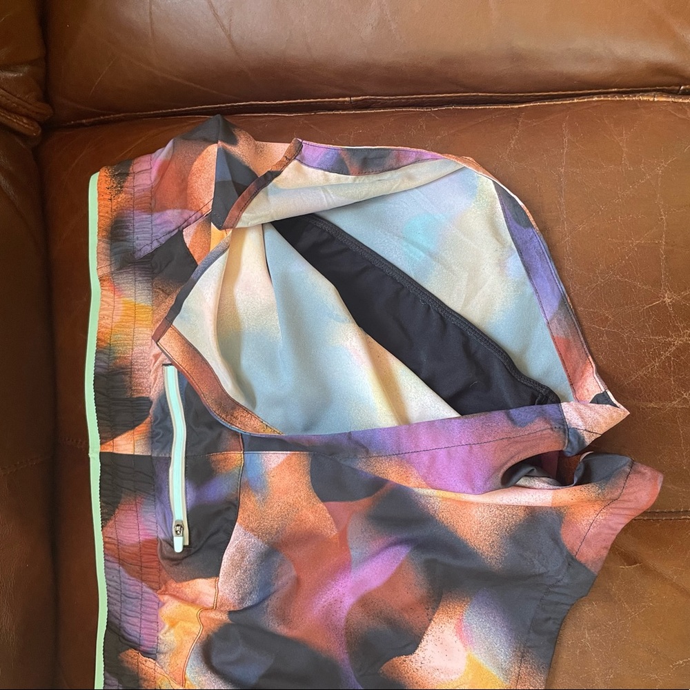 Breathe Run Short- Fabletics - Picture 7 of 9